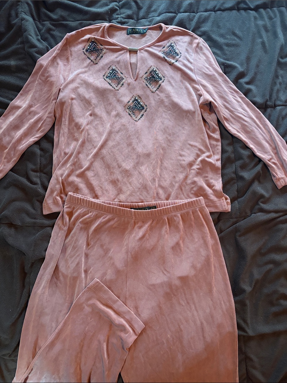 Womens 2 pc set Picadilly Fashion Rust 3/4 lSleeve Top and capris rose